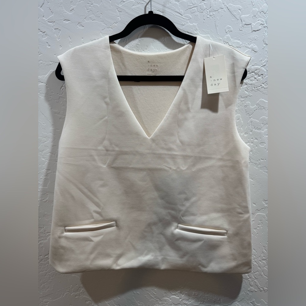 A New Day Ivory V-Neck Sleeveless Blouse
